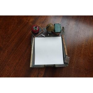 S Sarna Teacher Student Memo Holder Desk Accessory Apple Globe Books‎ Chalkboard